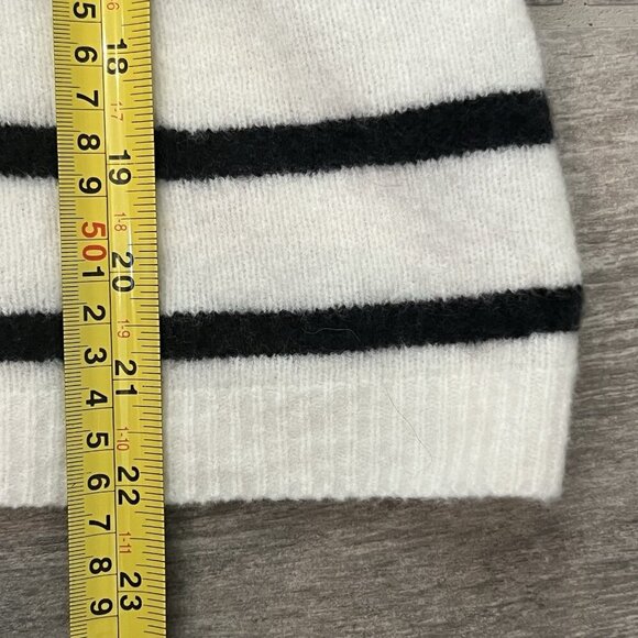 Abercrombie & Fitch Merino Wool Blend Sleeveless Sweater Size Large Stripes - Picture 5 of 7